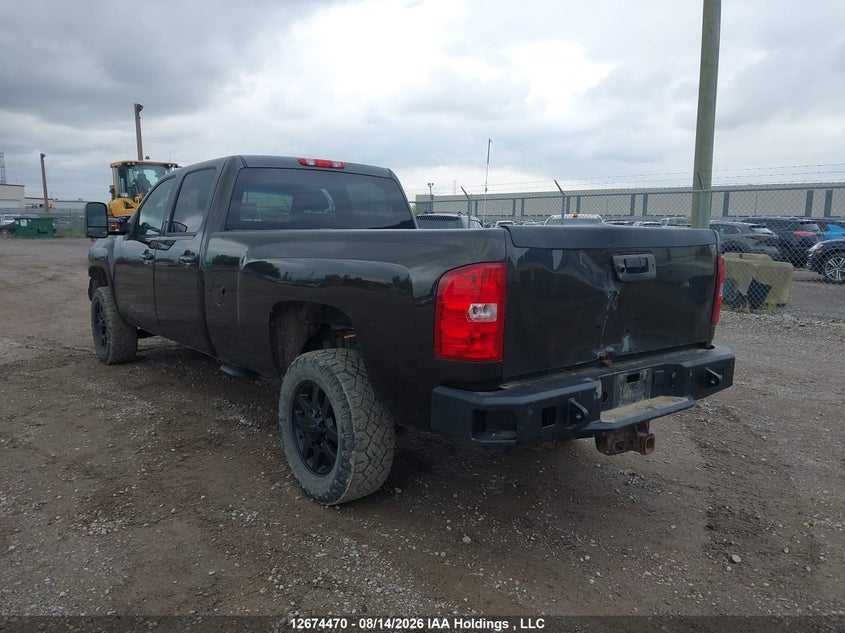 2012 CHEVROLET SILVERADO PICKUP 6.6L V-8 DI, TURBO, 397HP