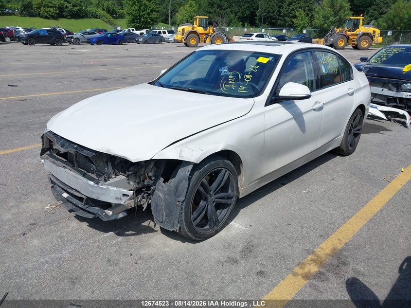 2017 BMW 3er, Front, IAAI, VIN WBA8E5G3XHNU45147 — photo 2