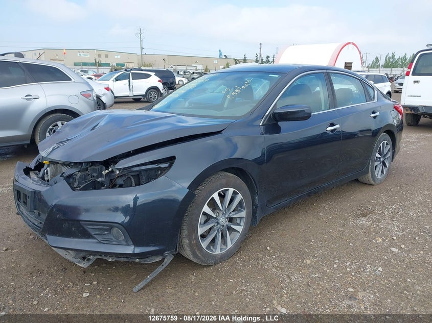 2016 Nissan Altima, Front, IAAI, VIN 1N4AL3AP8GN339858 — photo 2