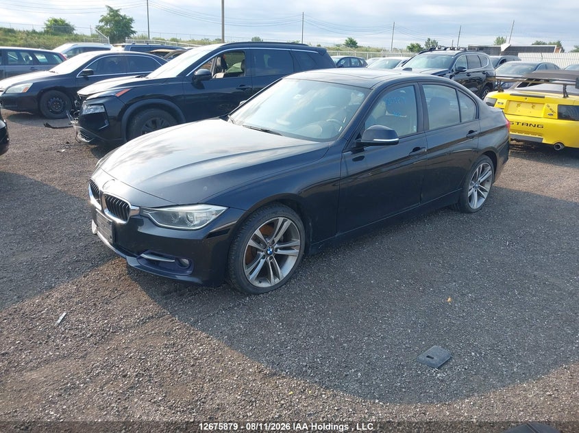 2013 BMW 3er, Front, IAAI, VIN WBA3B3C54DF539124 — photo 2