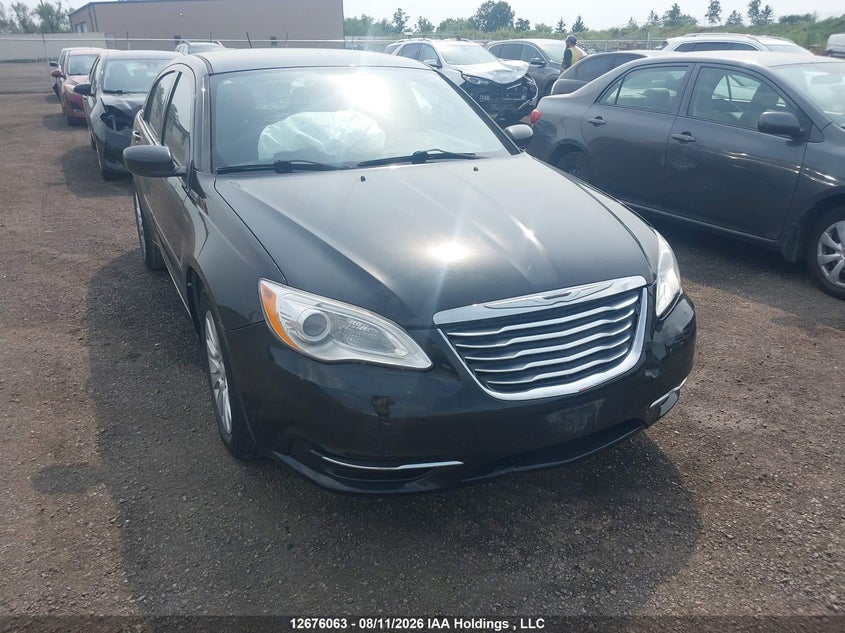 2013 Chrysler 200 Lx, Удар спереди, IAAI, VIN 1C3CCBAB4DN543641