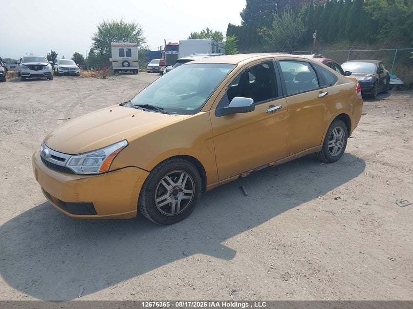 2009 Ford Focus, Right Side, IAAI, VIN 1FAHP35N99W187209 — photo 2