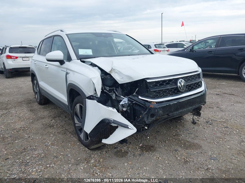 2024 Volkswagen Taos Comfortline, Front, IAAI, VIN 3VVUX7B24RM132016