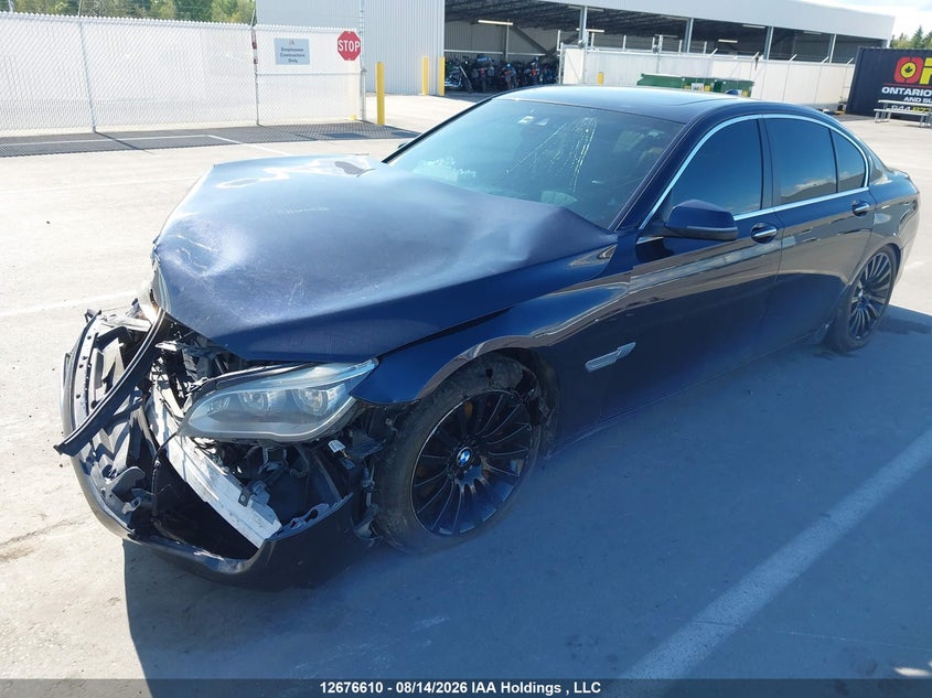 2013 BMW 750 Xi, Front, IAAI, VIN WBAYB6C53DC998248 — photo 2