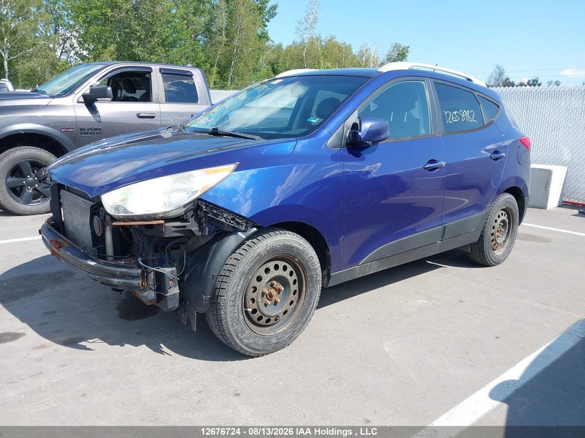 2012 Hyundai Tucson, Front, IAAI, VIN KM8JUCAC6CU405906 — photo 2