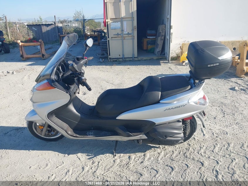2015 YAMAHA YP400 BIKE 1
