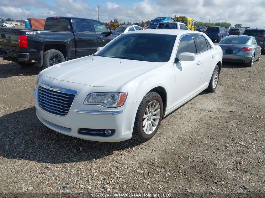 2013 Chrysler 300, Затопление, IAAI, VIN 2C3CCAAG6DH503964 — фото 2