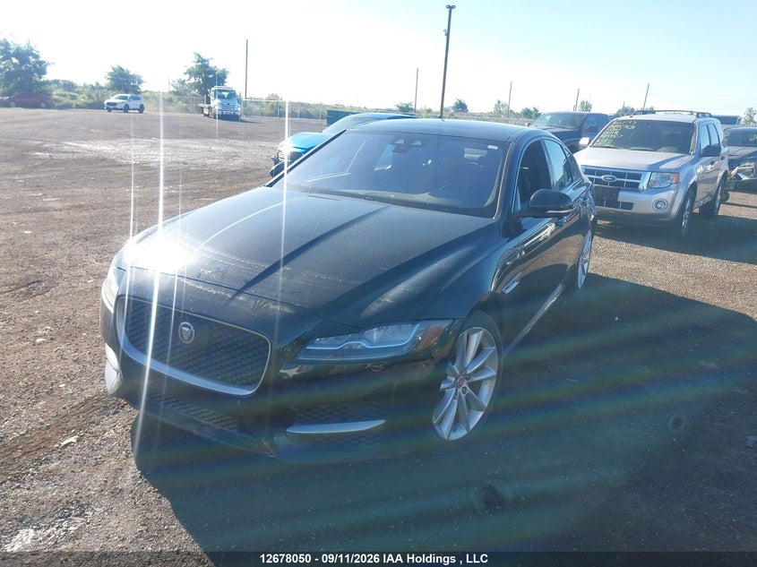 Vin: sajbl4bv3gcy15089, lot: 3081923, jaguar xf 20162