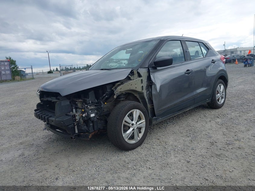 2019 Nissan Kicks S/Sr/Sv, Удар спереди, IAAI, VIN 3N1CP5CU6KL500743 — фото 2
