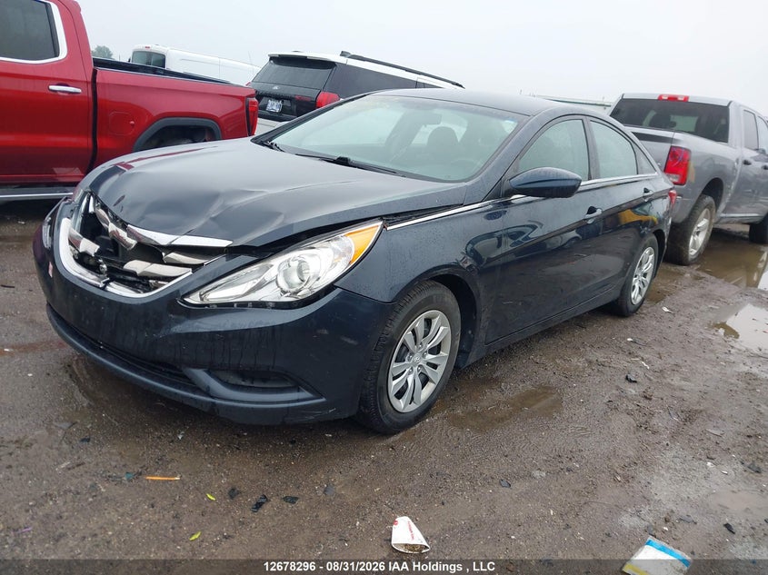 2013 Hyundai Sonata Gls, Front, IAAI, VIN 5NPEB4AC4DH690179 — photo 2