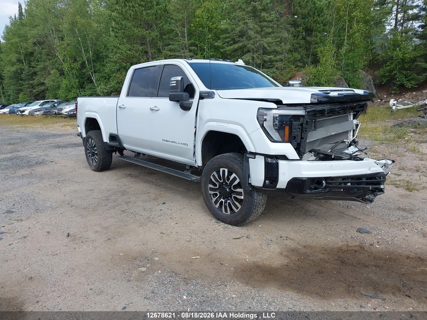 2026 GMC Sierra K3500 Denali Ultimate, Удар спереду, IAAI, VIN 1GT4UYEY6TF120955