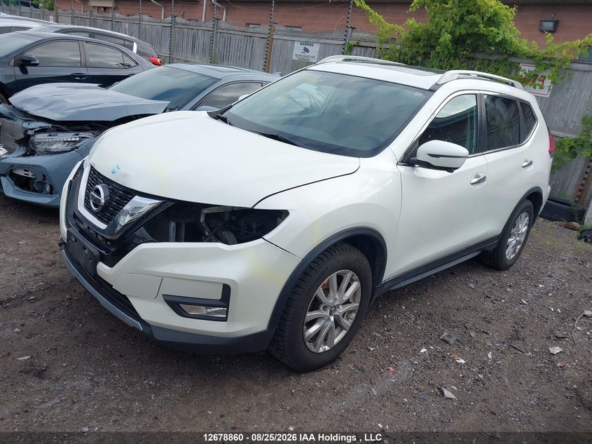 2017 Nissan Rogue, Удар спереду, IAAI, VIN 5N1AT2MV2HC767755 — фото 2