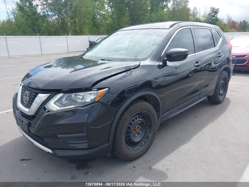 2017 Nissan Rogue S/Sv, Front, IAAI, VIN 5N1AT2MT1HC734079 — photo 2