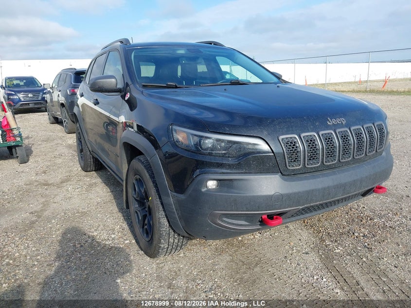 2019 Jeep Cherokee Trailhawk, Repossession, IAAI, VIN 1C4PJMBN1KD372082