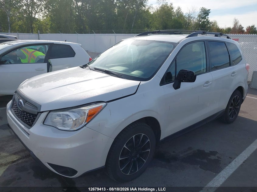 2014 Subaru Forester, Left Side, IAAI, VIN JF2SJCHC5EH523319 — photo 2