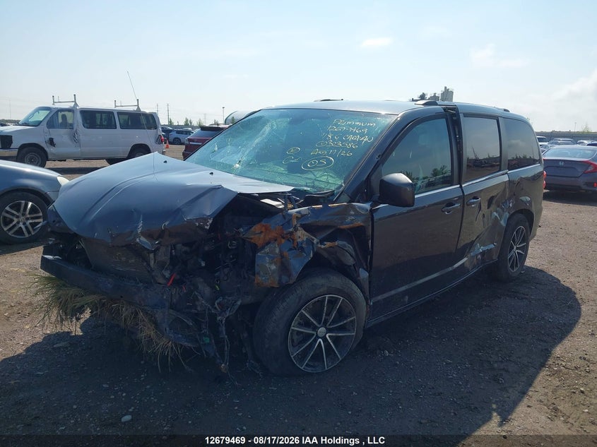 2018 Dodge Caravan, Front, IAAI, VIN 2C4RDGDGXJR323586 — photo 2