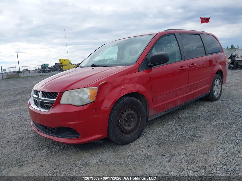 2013 Dodge Caravan, Front, IAAI, VIN 2C4RDGBG7DR529620 — photo 2