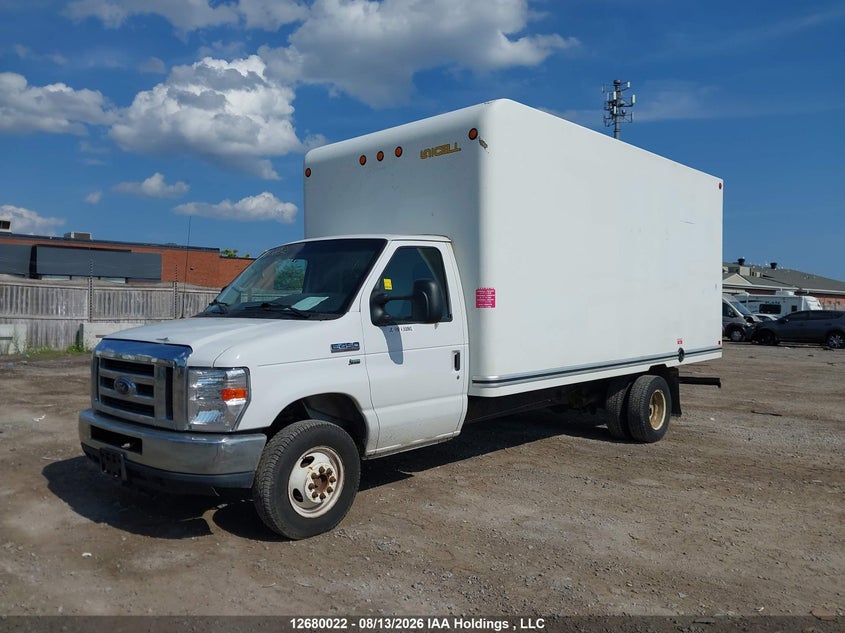 2019 Ford Econoline, Rear, IAAI, VIN 1FDWE4F63KDC38267 — photo 2
