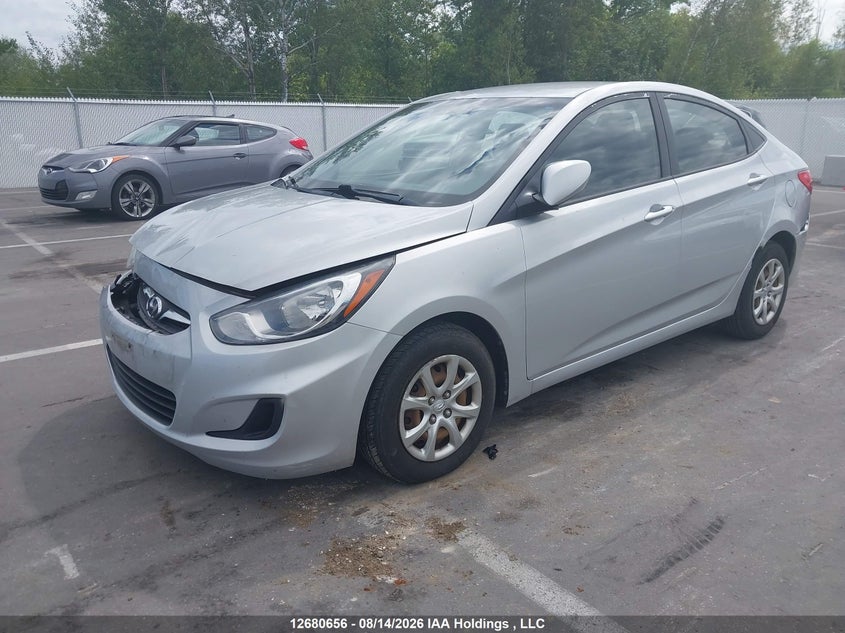 2013 Hyundai Accent, Удар спереду, IAAI, VIN KMHCT4AEXDU467393 — фото 2