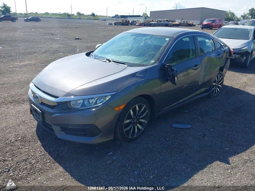 2017 Honda Civic, Удар сзади, IAAI, VIN 2HGFC2F59HH001883 — фото 2