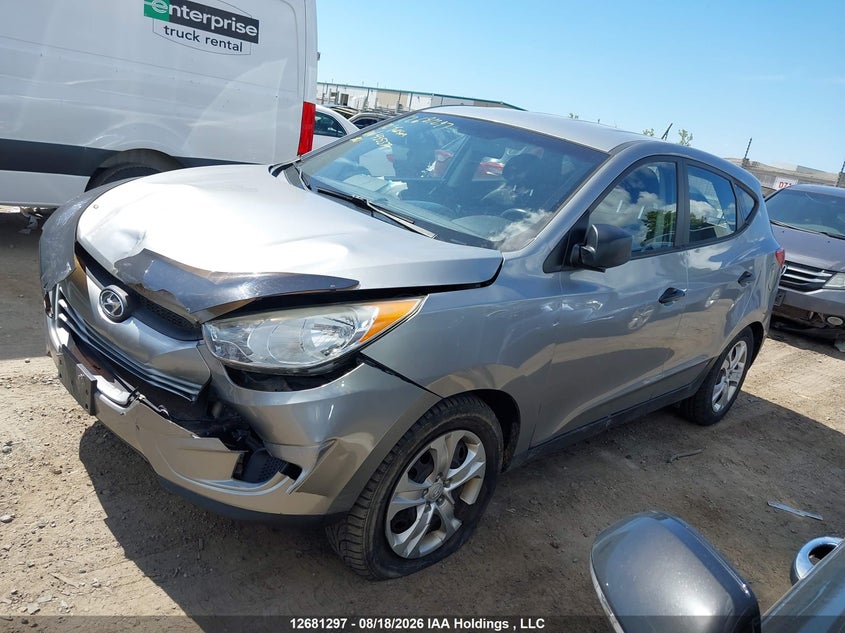 2012 Hyundai Tucson, Front, IAAI, VIN KM8JTCAC1CU435379 — photo 2