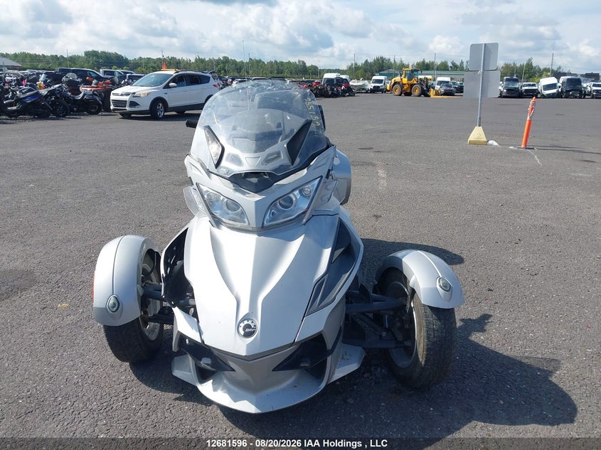 2010 CAN-AM/ BRP SPYDER MOTO 2