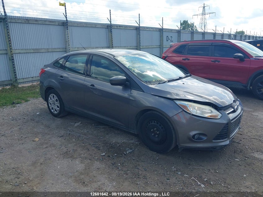 2012 Ford Focus, Удар спереди, IAAI, VIN 1FAHP3F26CL171367