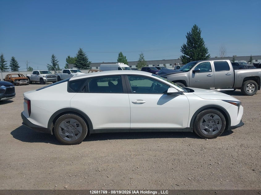 2025 KIA K4 SEDAN 2.0L I-4 DOHC, VVT, 147HP
