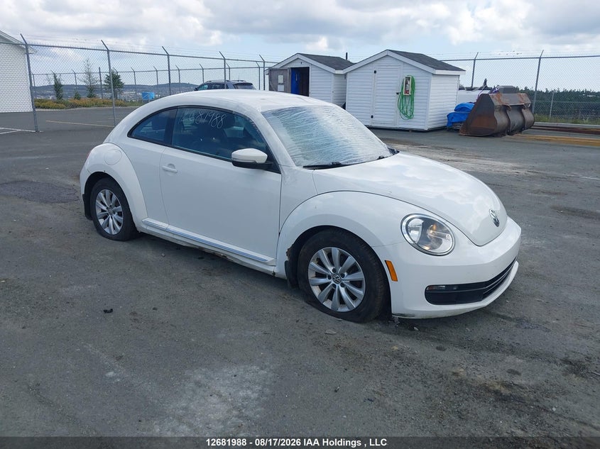 2012 Volkswagen Beetle 2.5L Comfortline/2.5L Highline/Premiere/Premiere+, Front, IAAI, VIN 3VWJX7AT7CM623101