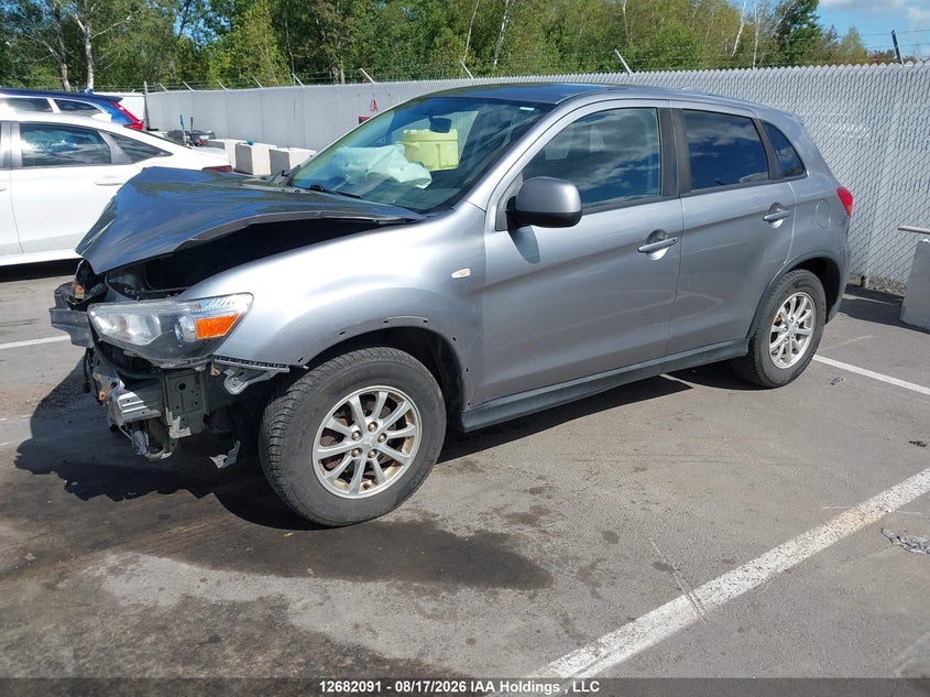2018 Mitsubishi RVR, Right Front, IAAI, VIN JA4AJ3AU1JZ603874 — photo 2