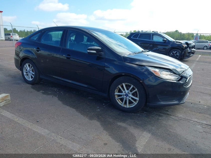 2017 Ford Focus Se, Удар спереди, IAAI, VIN 1FADP3F2XHL293039