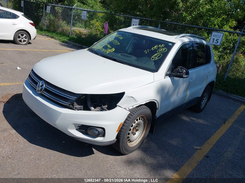 2015 Volkswagen Tiguan Comfortline/Highline/Special Edition/Trendline, Удар спереди, IAAI, VIN WVGJV7AX1FW508070 — фото 2