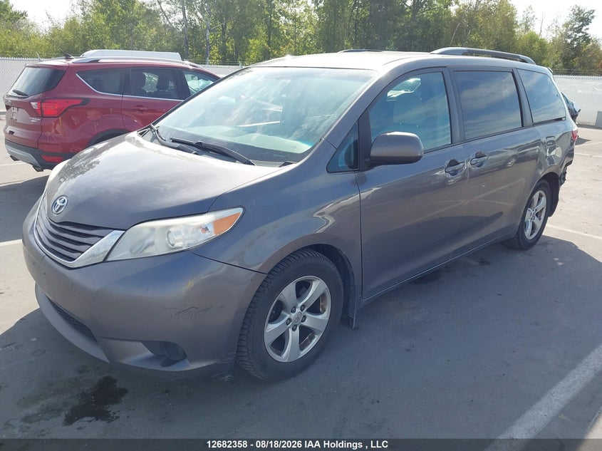 2016 Toyota Sienna, Rear, IAAI, VIN 5TDKK3DCXGS716209 — photo 2