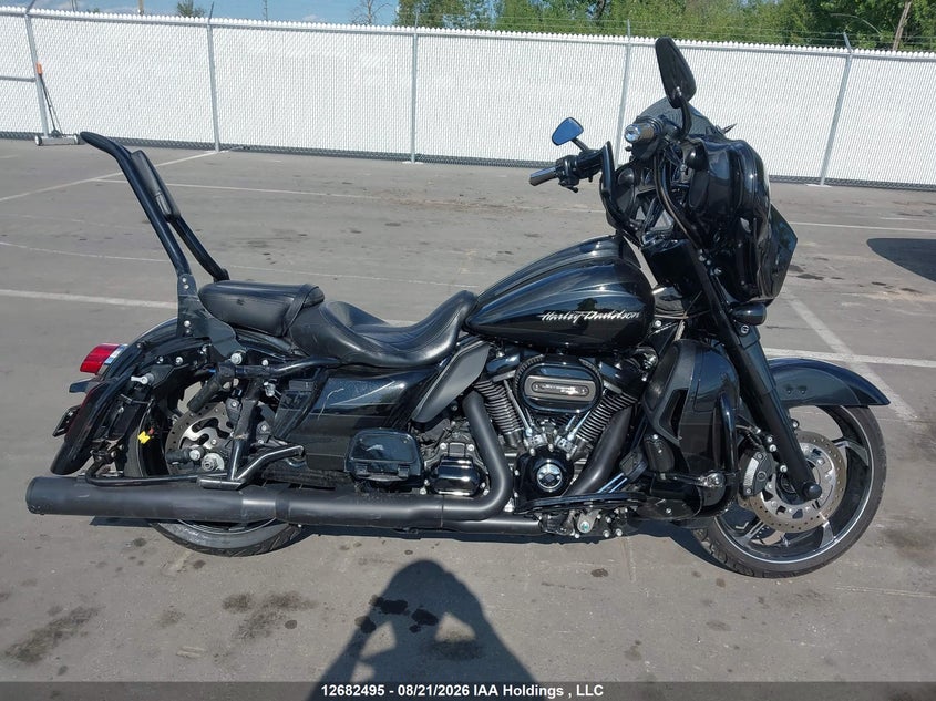 2017 HARLEY-DAVIDSON STREET GLIDE SPORT_BIKE 2