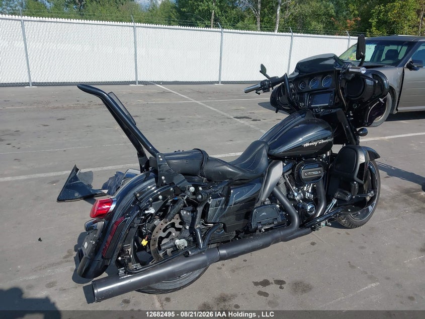 2017 HARLEY-DAVIDSON STREET GLIDE SPORT_BIKE 2
