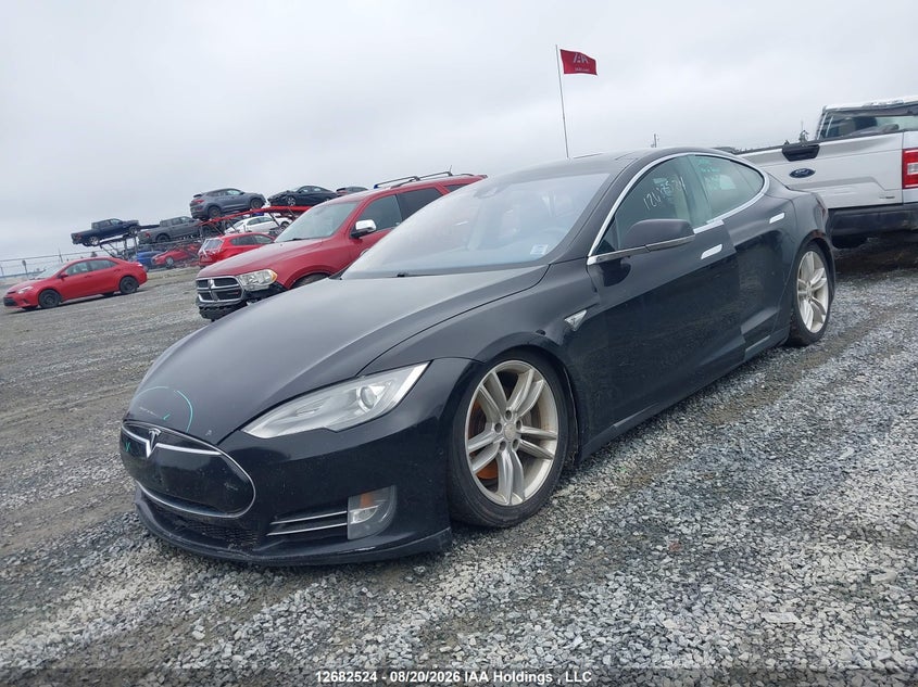 2015 Tesla Model S, Удар спереди, IAAI, VIN 5YJSA1H26FFP74314 — фото 2