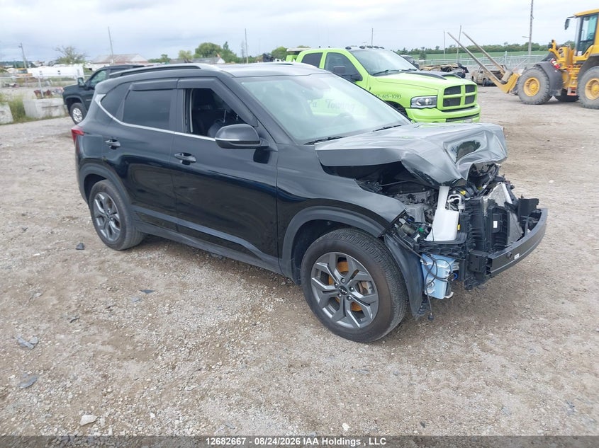 2025 Kia Seltos Ex, Удар спереди, IAAI, VIN KNDEUCAA0S7809897