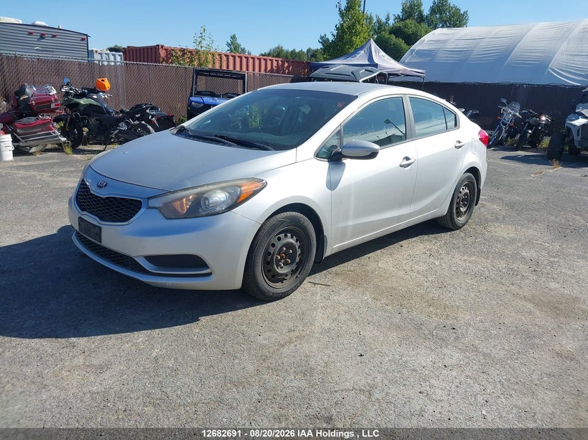 2014 Kia Forte, Благотворительность, IAAI, VIN KNAFK4A61E5085789 — фото 2