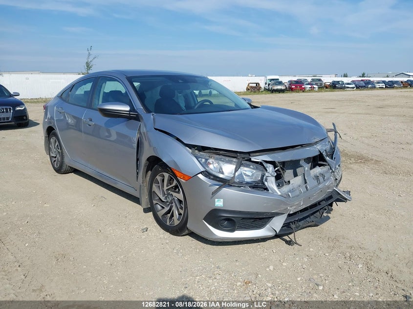 Vin: 2hgfc2f6xjh022823, lot: 3087029, honda civic lx 2018 img_1