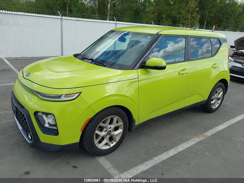 2020 Kia Soul Ex, Front, IAAI, VIN KNDJ33AU3L7115363 — photo 2