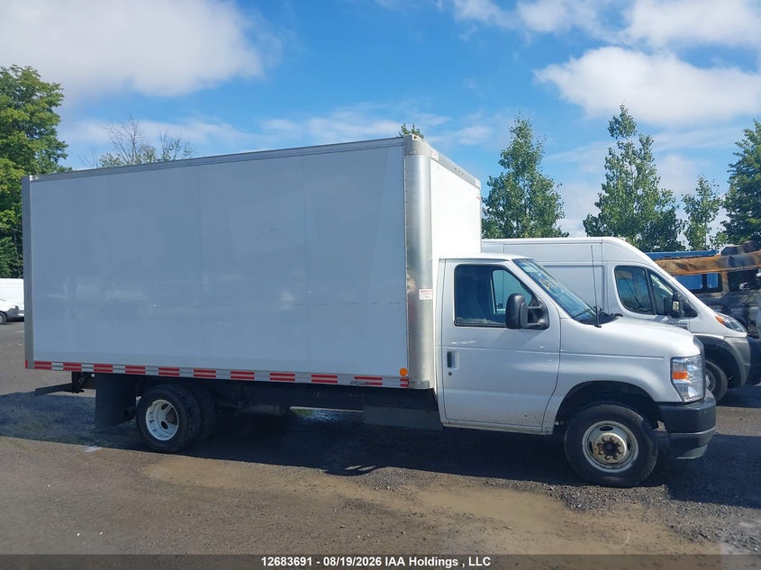 2024 FORD ECONOLINE E-450 CUTAWAY 7.3L V-8 VVT, REGULAR , 325HP