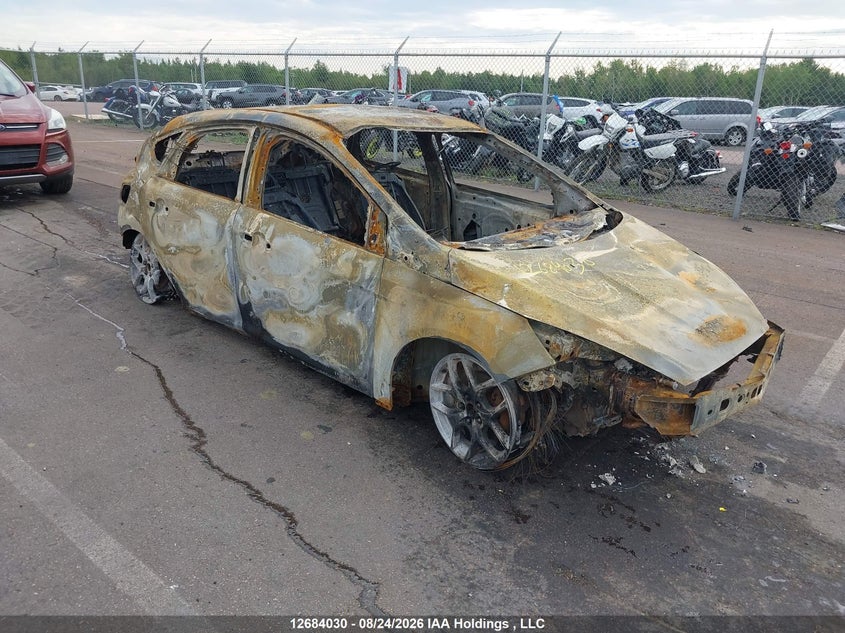 Vin: 1fadp3k2xfl309310, lot: 3088360, ford focus se 20151