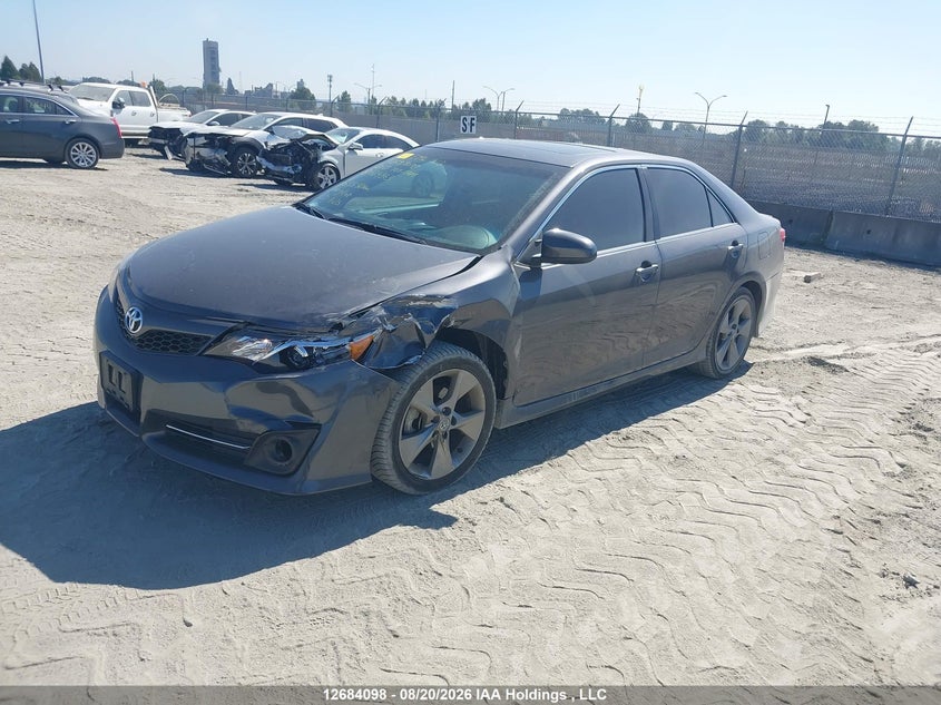 2013 Toyota Camry, Front, IAAI, VIN 4T1BF1FKXDU684863 — photo 2