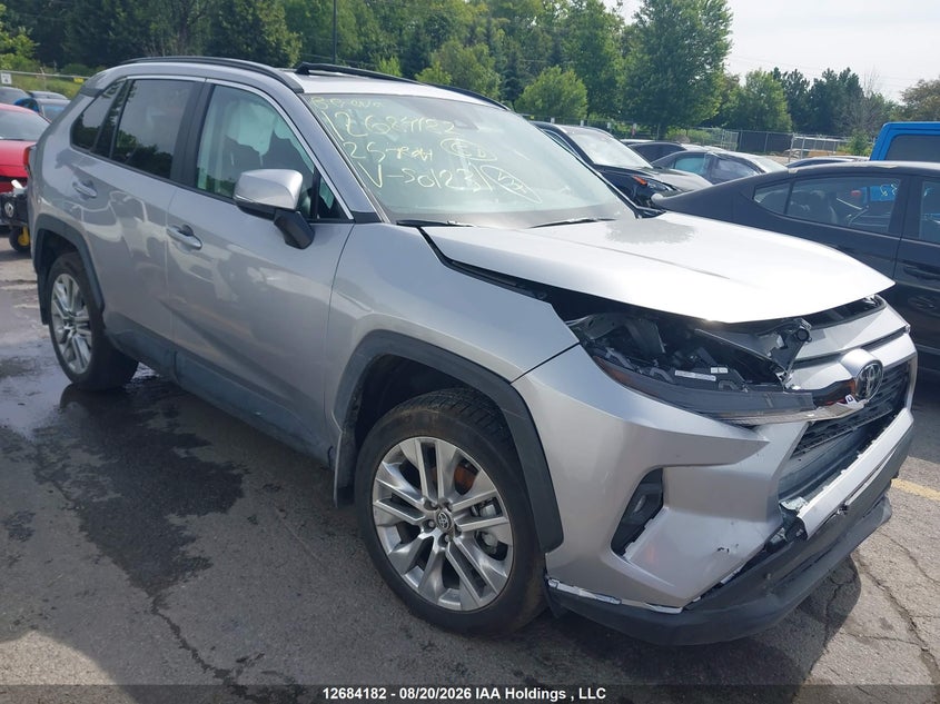 Vin: 2t3r1rfv8sc501231, lot: 3088514, toyota rav4 xle 2025 img_1