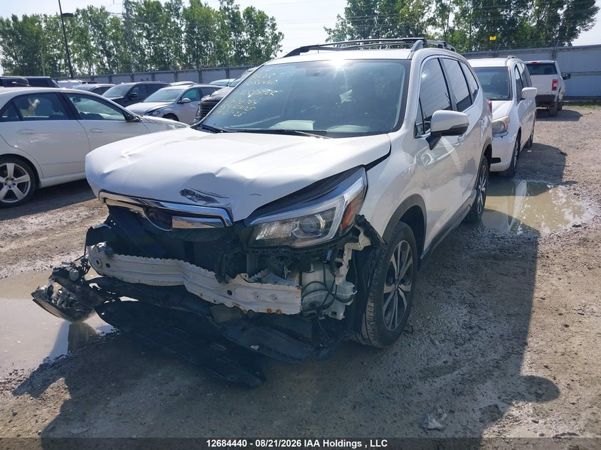 2019 Subaru Forester, Front, IAAI, VIN JF2SKEUC0KH536764 — photo 2