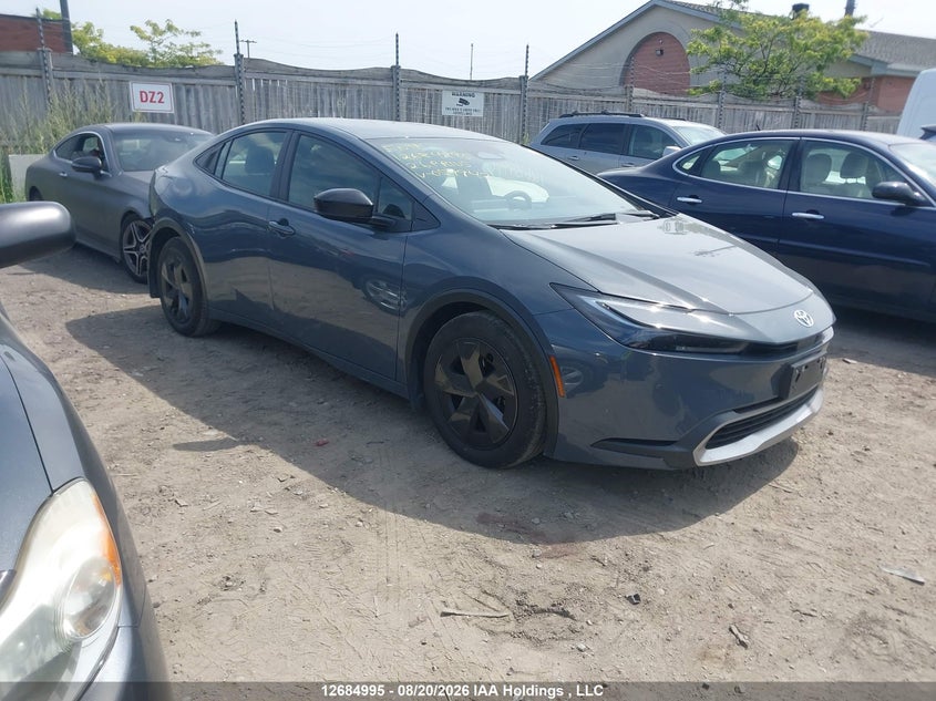 Vin: jtdacacu0t3059942, lot: 3089370, toyota prius se/xse/xse premium/night shade 2026 img_1