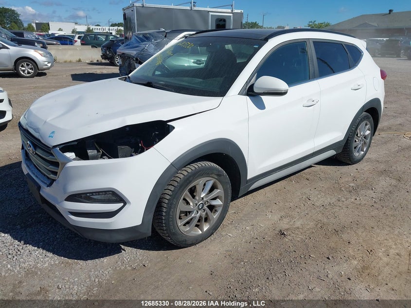 2017 Hyundai Tucson Limited/Sport And Eco/Se, Удар спереди, IAAI, VIN KM8J3CA40HU559546 — фото 2