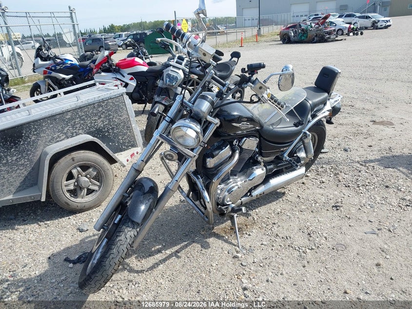 2005 Suzuki —, Front, IAAI, VIN JS1VX51L152101478 — photo 2