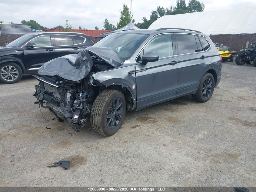 2024 Volkswagen Tiguan Comfortline, Front, IAAI, VIN 3VVMB7AX3RM152527 — photo 2