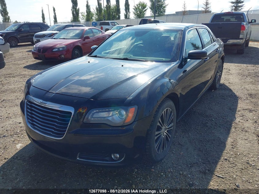 2012 Chrysler 300, Град, IAAI, VIN 2C3CCAJT7CH137332 — фото 2